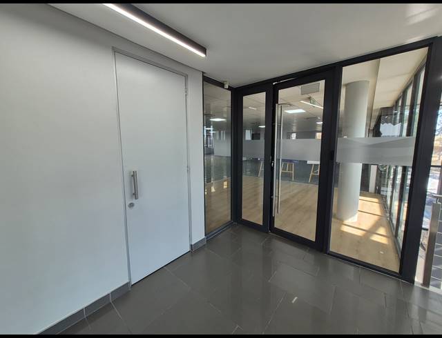 781M² OFFICE TO LET IN WOODMEAD